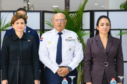 Gobierno despliega 27,000 policías por seguridad en Navidad