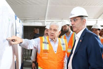 Abinader supervisa avance de túnel bajo Plaza de la Bandera