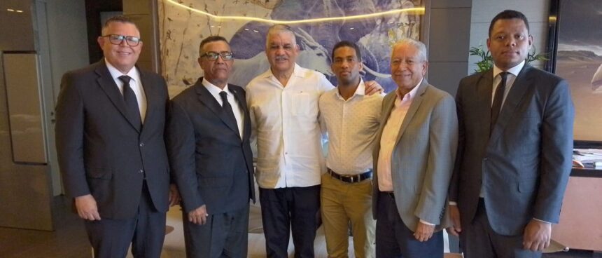 PRD incorpora nuevos líderes en ceremonia encabezada por Vargas Maldonado