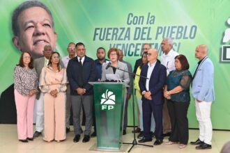 Fuerza del Pueblo critica gestión y resultados en educación dominicana