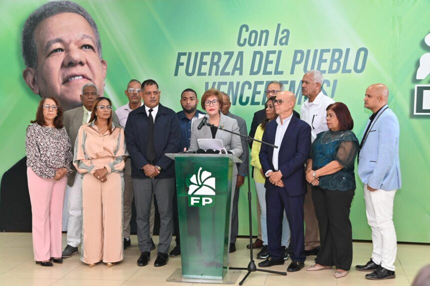 Fuerza del Pueblo critica gestión y resultados en educación dominicana