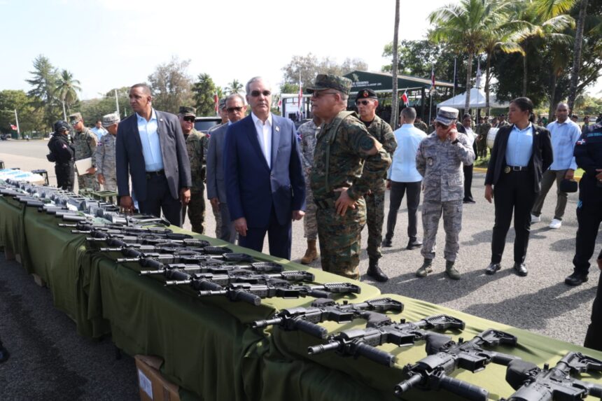 Gobierno entrega blindados y drones para modernizar seguridad nacional