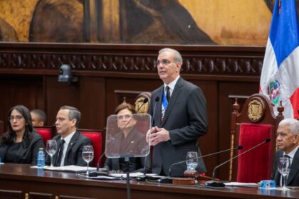 Abinader anuncia inversión récord en agua potable y saneamiento