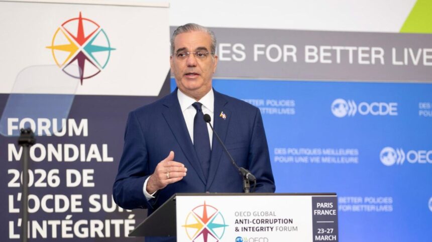 Abinader reafirma lucha anticorrupción en foro de la OCDE