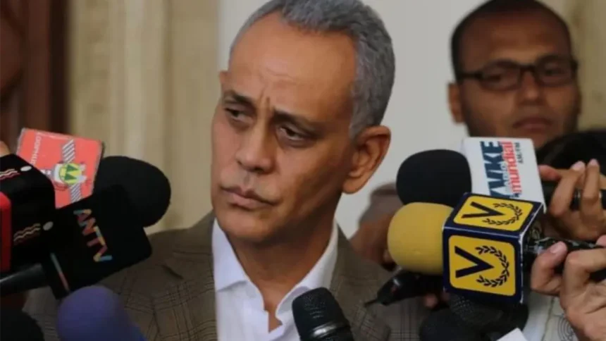 Fuerza del Pueblo alerta riesgo de alza petrolera por crisis global