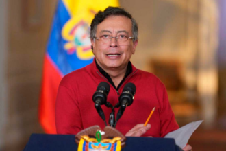 Multan a Petro por no rectificar acusaciones contra exgerente de Coosalud