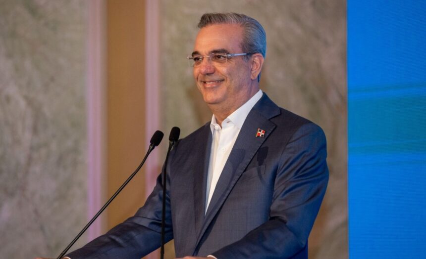 Abinader impulsa obras y nuevo templo en San Luis, Santo Domingo Este