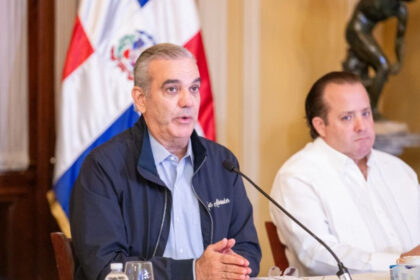 Abinader mantiene sesión permanente por lluvias en República Dominicana