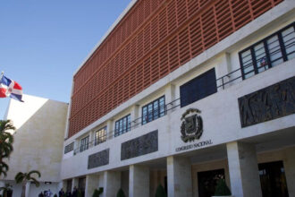 Legisladores debaten respuesta de RD ante alerta del FMI por Irán