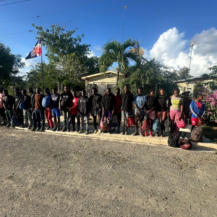 Detienen a 23 haitianos indocumentados en frontera de Dajabón