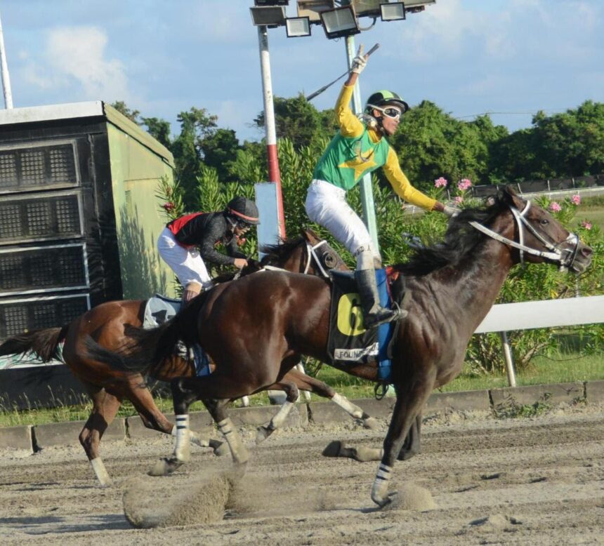 Founder gana Clásico Aniversario y rompe récord de apuestas hípicas