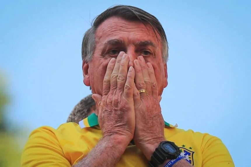 Congreso de Brasil reduce condena a Bolsonaro por golpismo