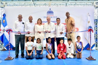 Abinader inaugura cinco pabellones deportivos renovados en La Romana
