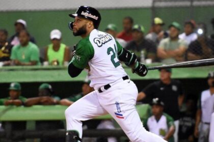 Estrellas Orientales buscan renovar a Robinson Canó para LIDOM