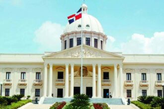 Gobierno dominicano busca RD$80 mil millones por crisis petrolera