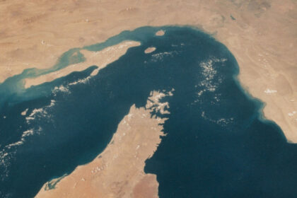 Irán desmiente cruce de buques de EE.UU. por el estrecho de Ormuz