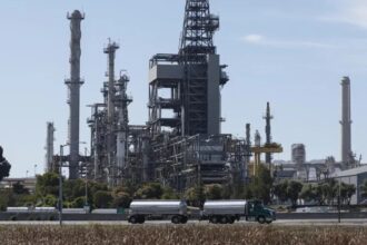 Petróleo WTI cae a 95 dólares por posible acuerdo EE.UU.-Irán