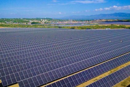 Haití elimina aranceles a paneles solares y baterías desde 2026