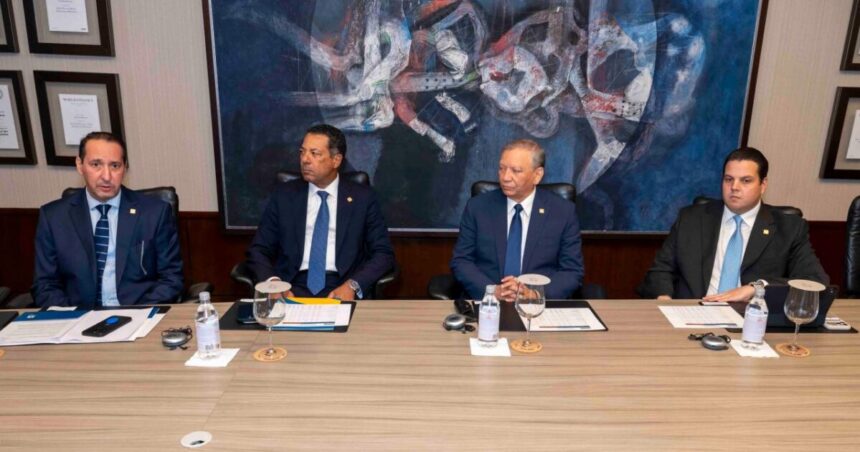 Banreservas y FMI revisan perspectivas económicas de 2026