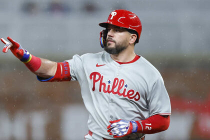 Schwarber conecta su jonrón 25 y lidera triunfo de Phillies
